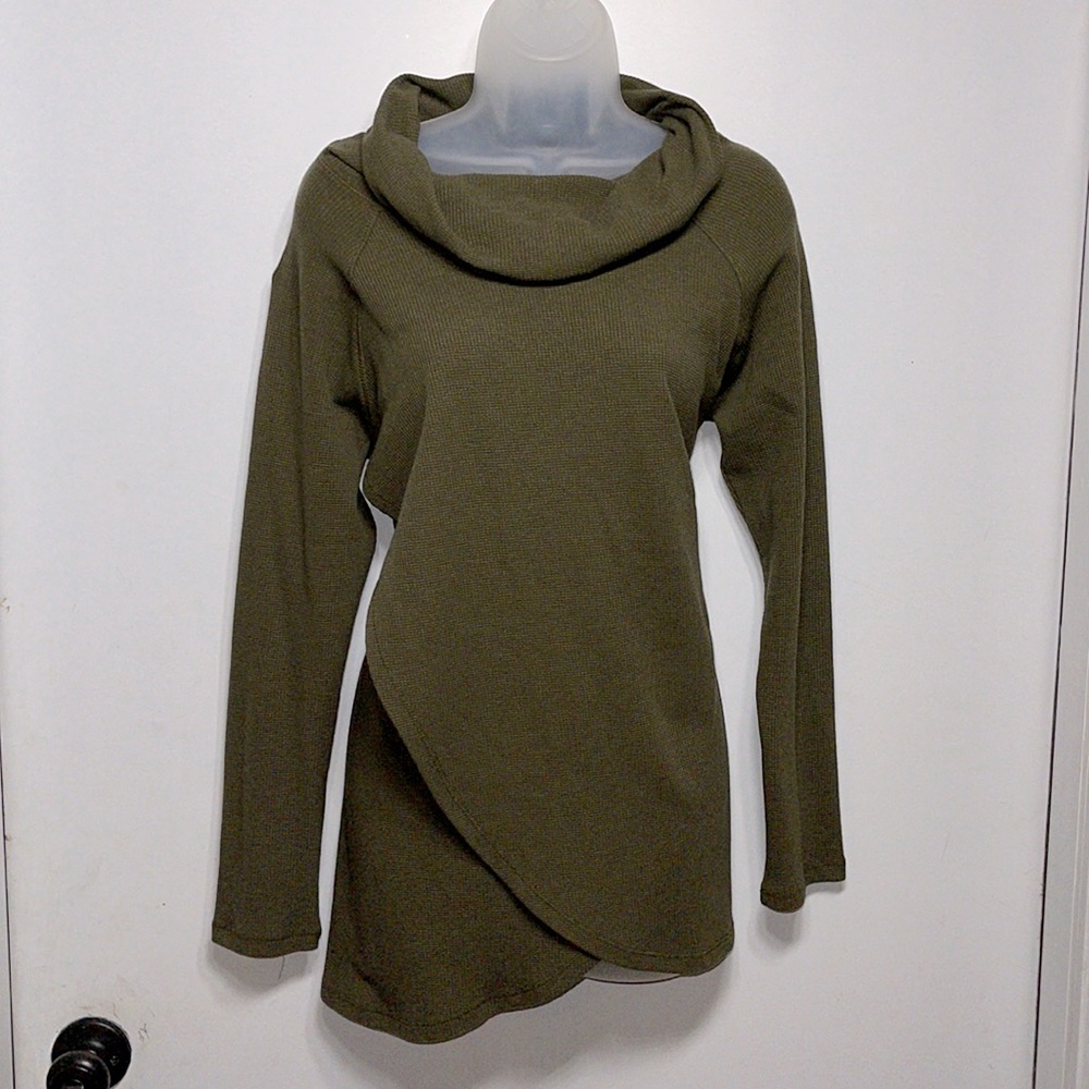 Suzanne Betro Long Sleeve Green Cowl Neck Top